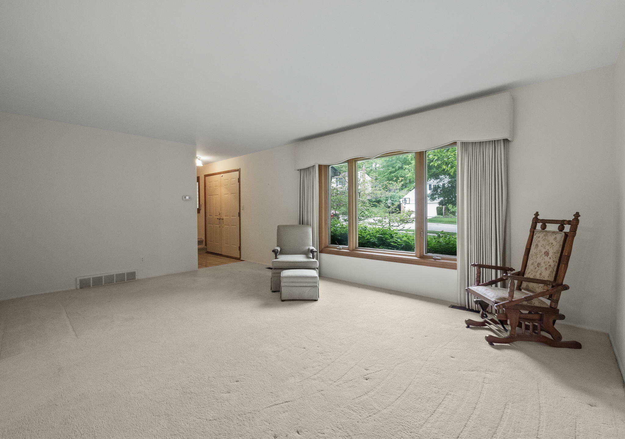 Property Photo: 1068 Grace Court MI 48167