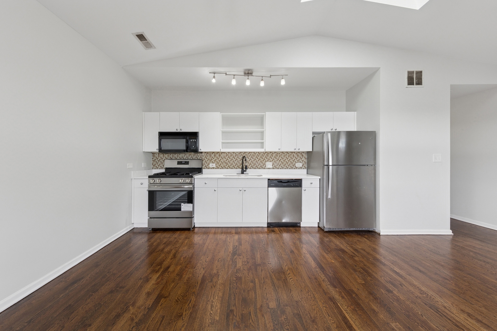 Property Photo: 519 S Maplewood Avenue 4S IL 60612