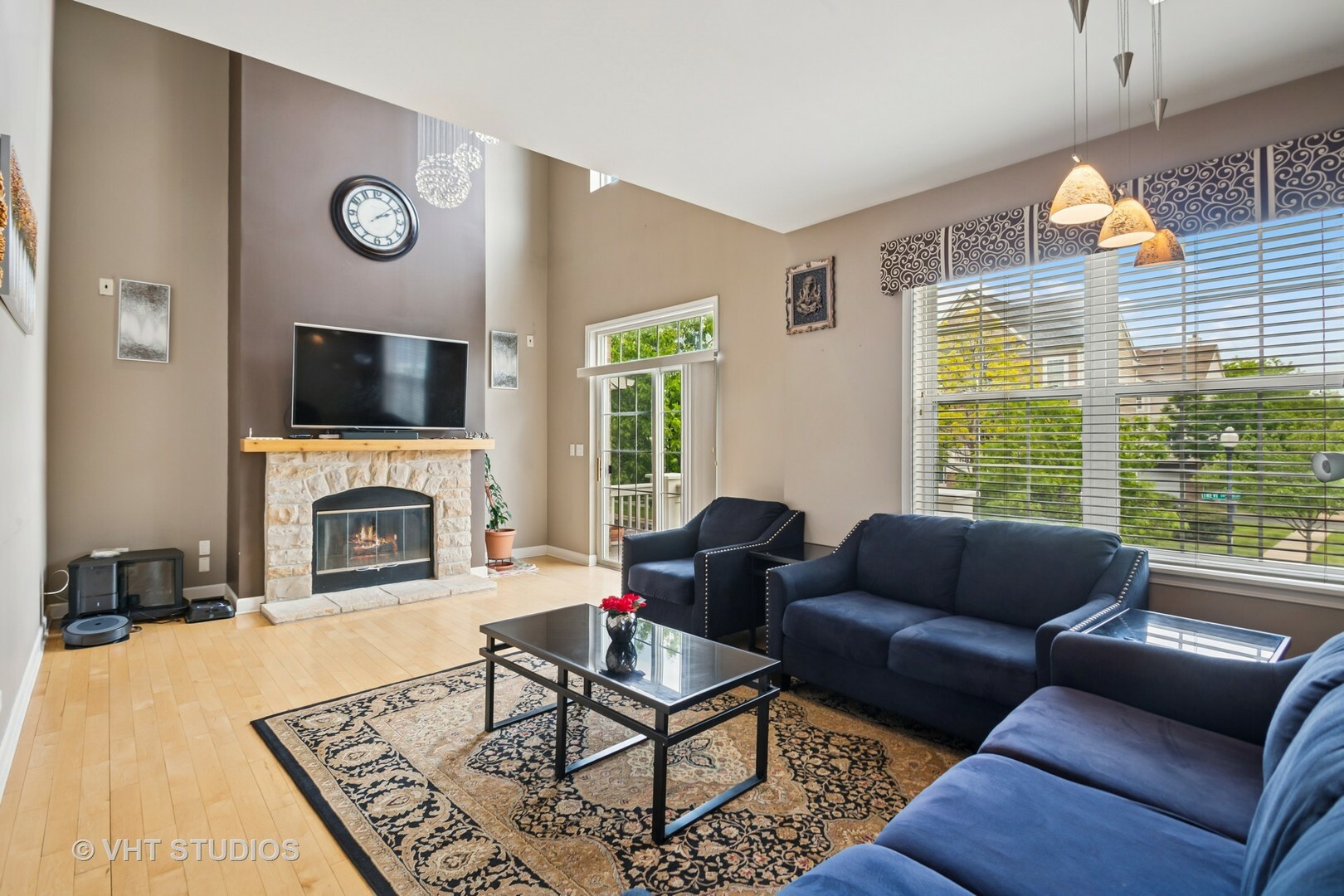 Property Photo: 1119 Orangery Court IL 60188