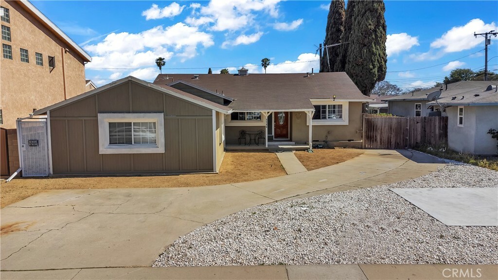 Property Photo: 1144 Magnolia Avenue CA 90247