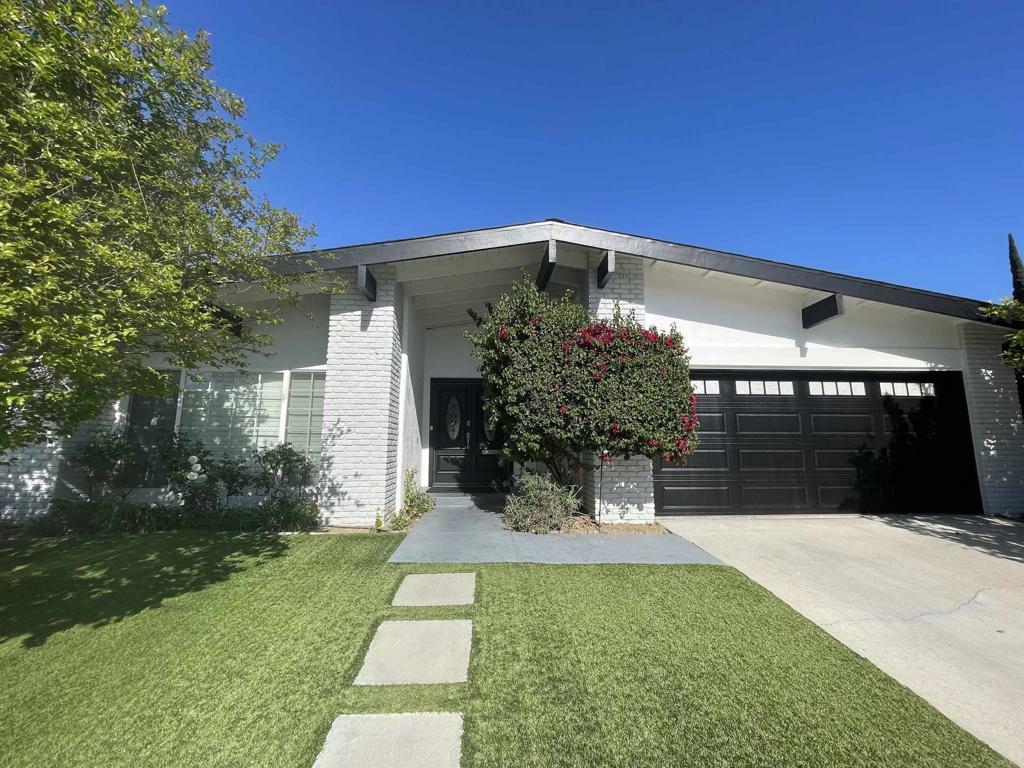 Property Photo:  6860 Whitaker Avenue  CA 91406 