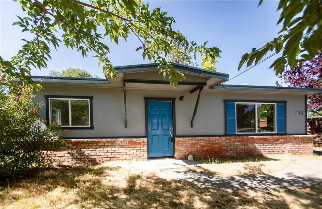 Property Photo:  940 Sixth Street  CA 95453 