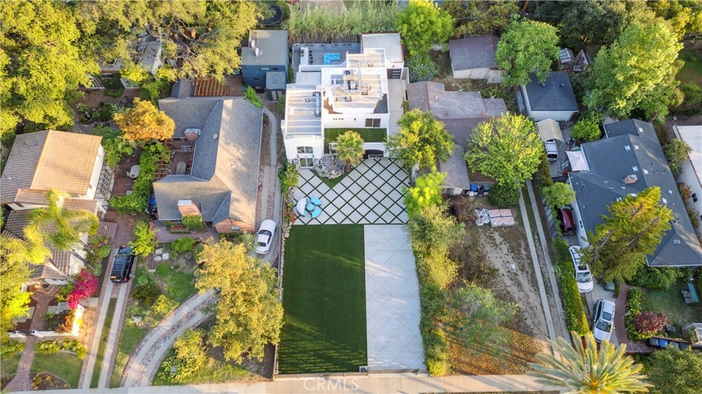 Property Photo: 1290 E Woodbury Road CA 91104