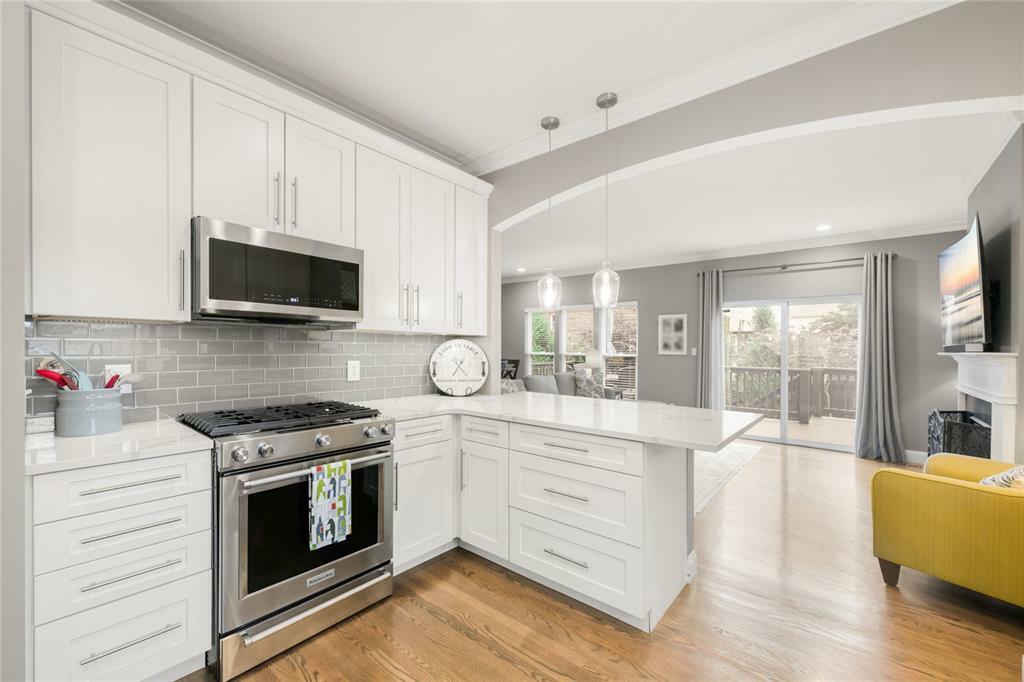 Property Photo: 7023 Lindenwood Place MO 63109