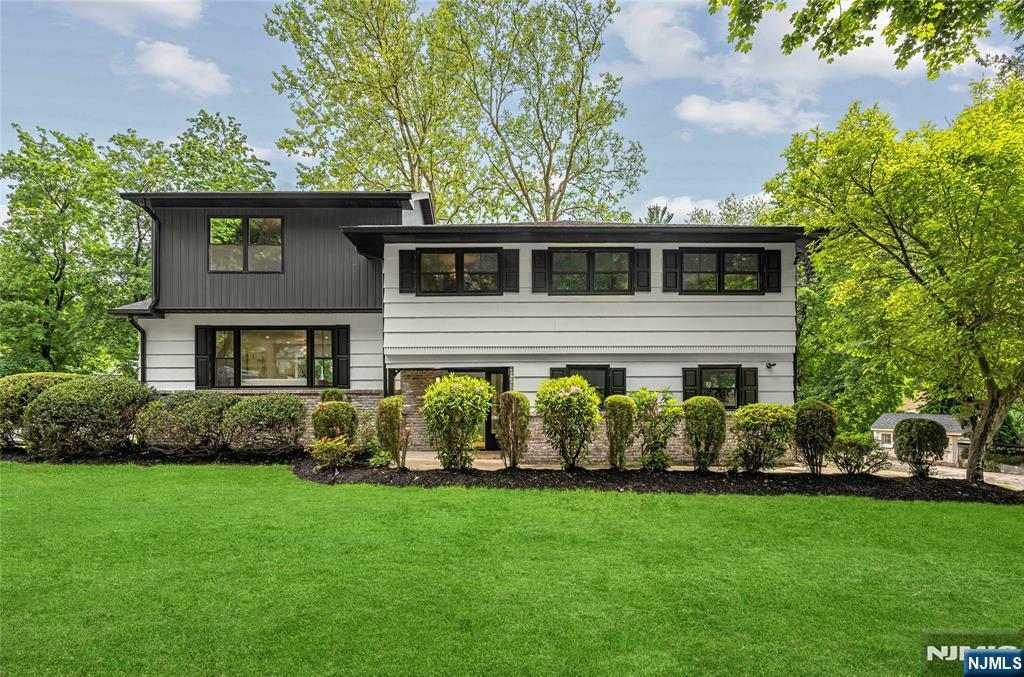 Property Photo: 9 Stonehedge Lane NJ 07940