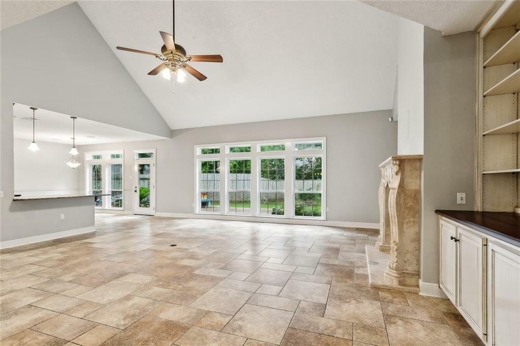 Property Photo: 102 Ayshire Court LA 70461