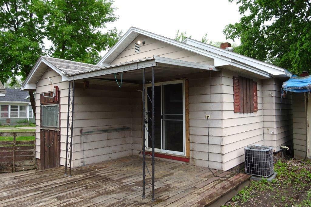 Property Photo: 1305 La Crescent Street WI 54603
