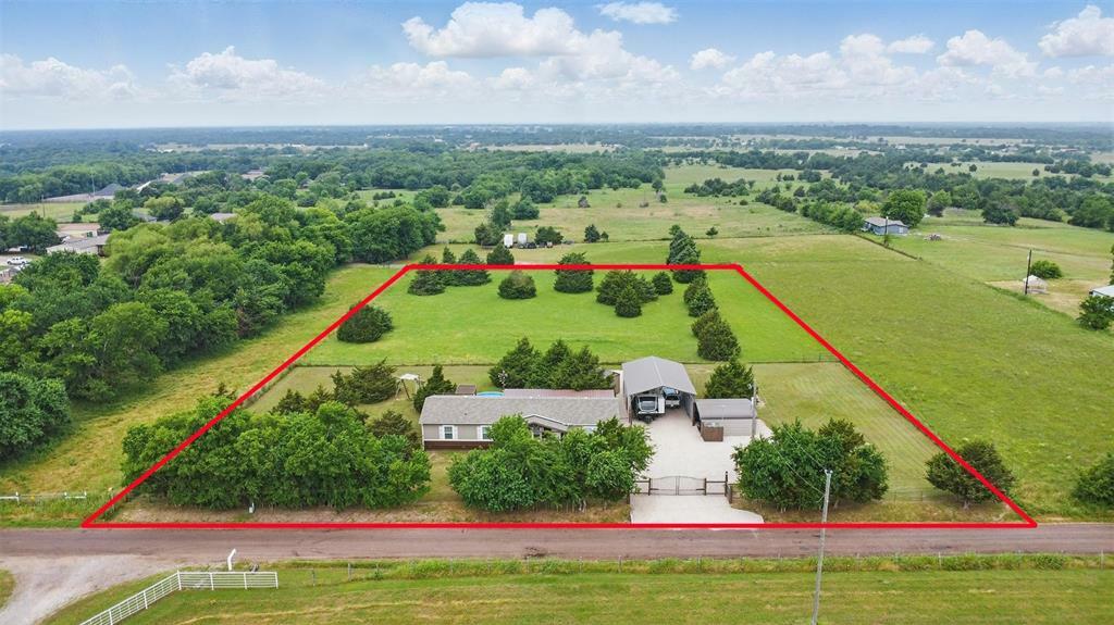 Property Photo: 1660 County Road 4109 TX 75422