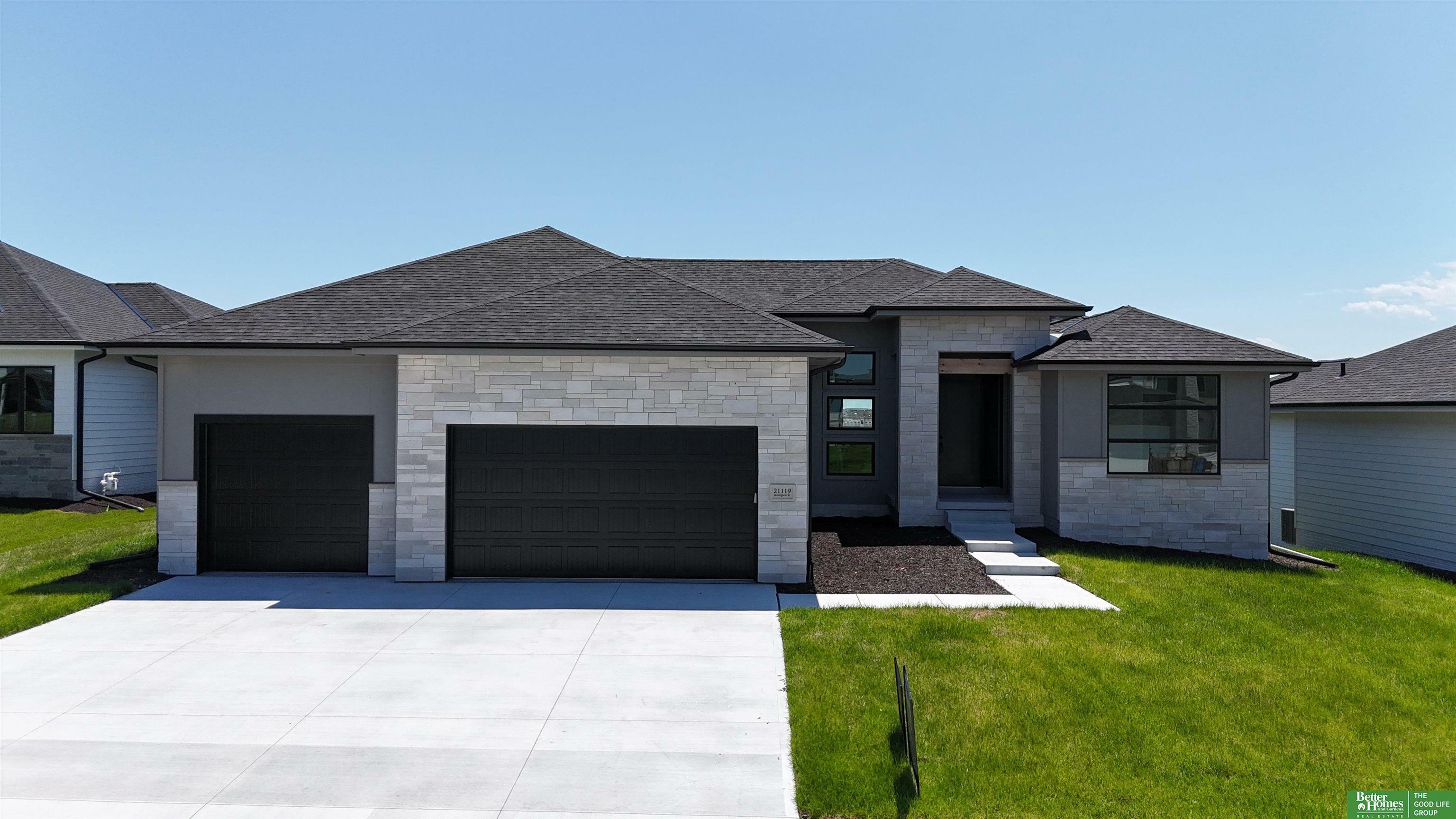 Property Photo: 21119 Arlington Street NE 68022