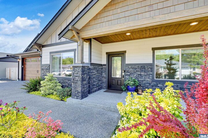 Property Photo:  380 Broadmoor Street  WA 98382 