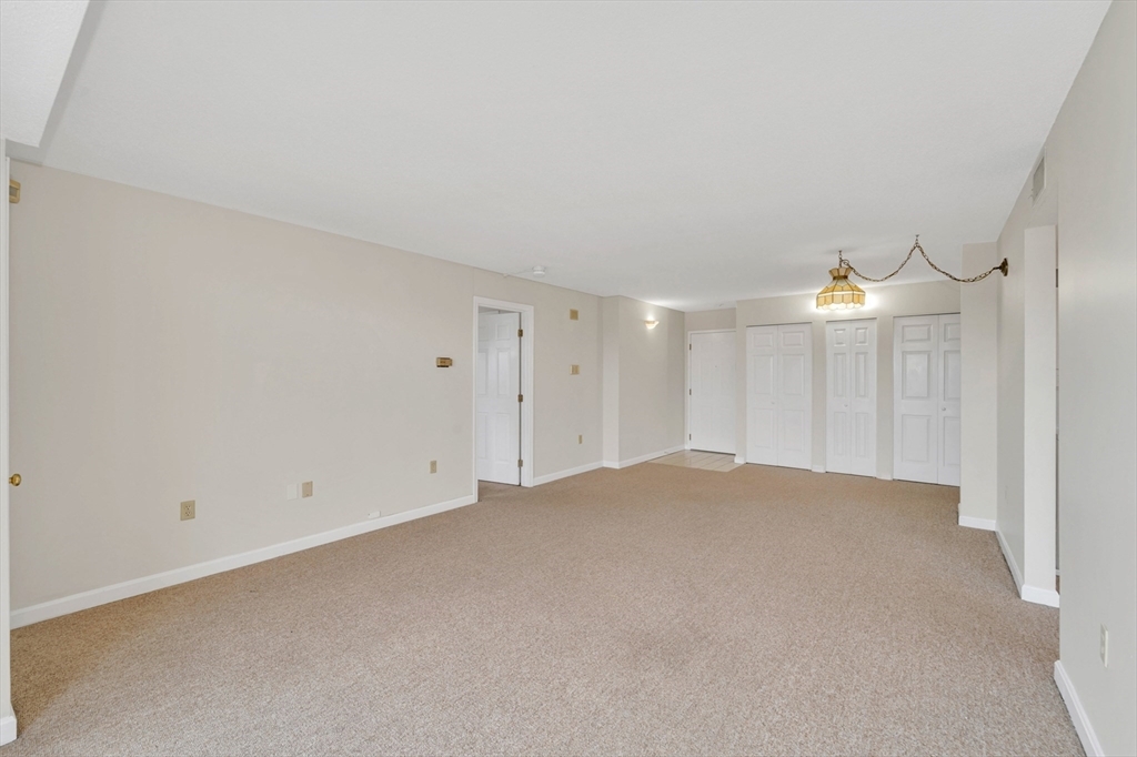 Property Photo: 200 Locust St 606 MA 01904