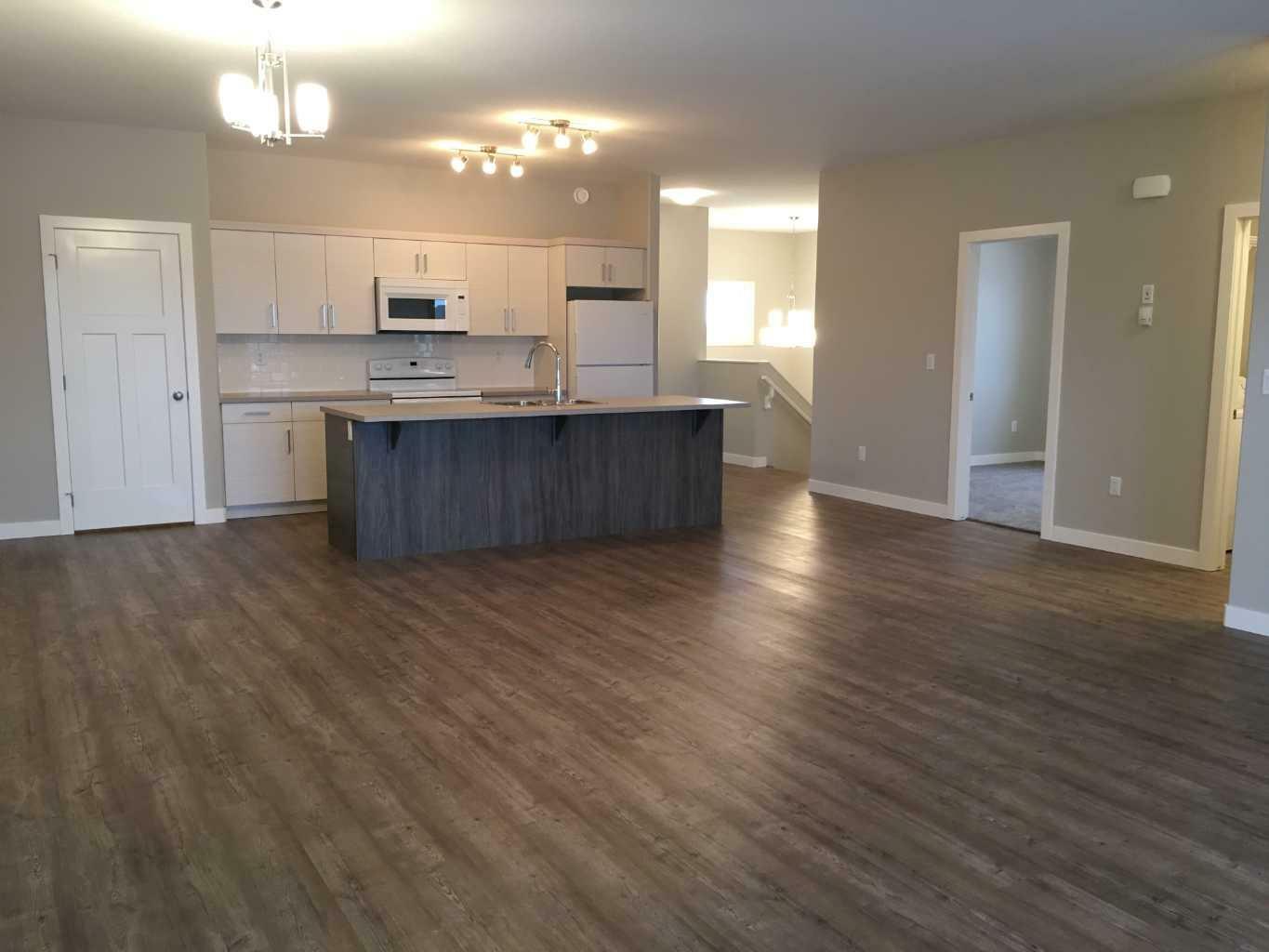 Property Photo:  61 Maclean Close  AB T4M 0H4 