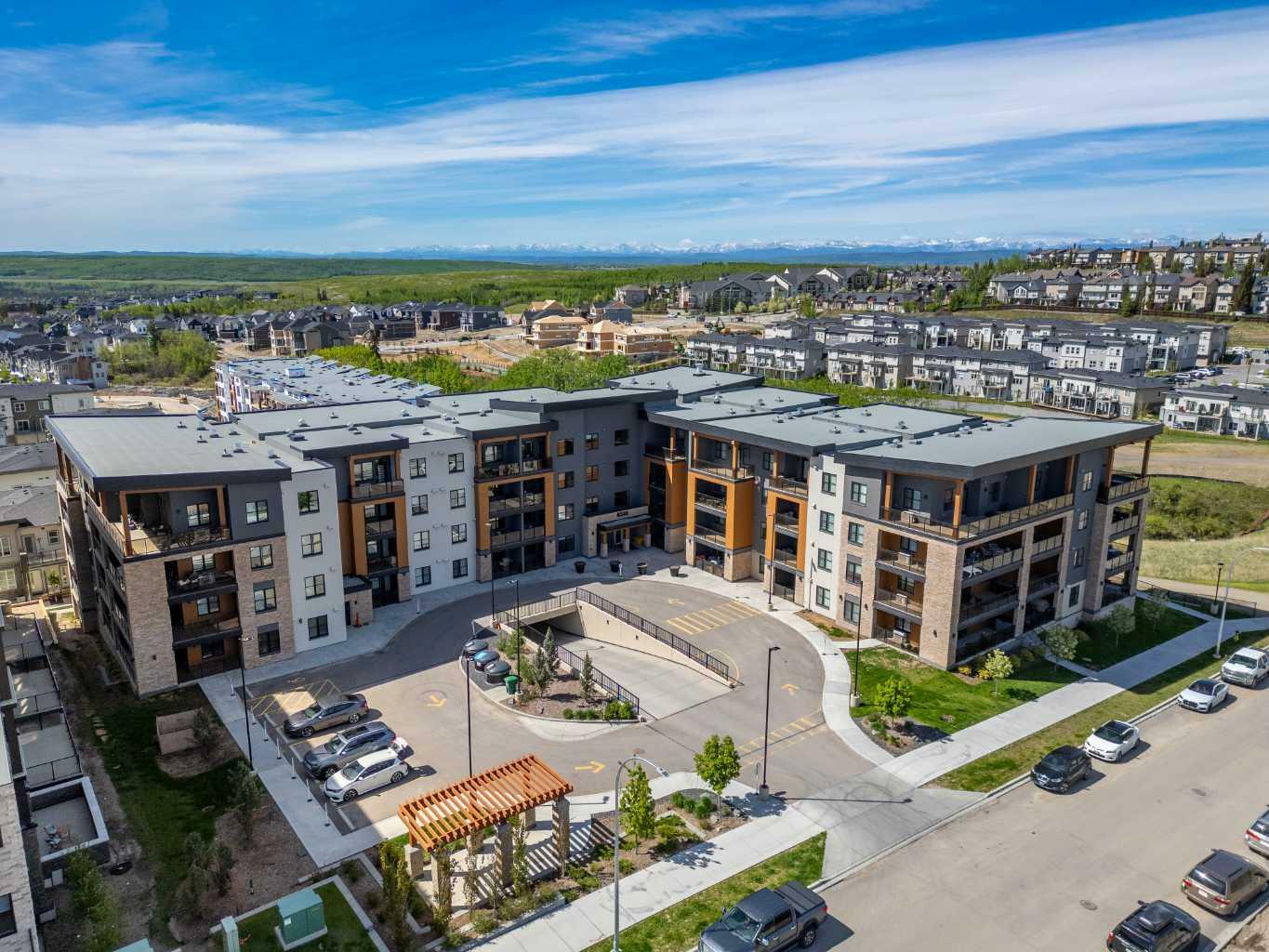 Property Photo:  8355 19 Avenue SW 409  AB T3H 6G3 