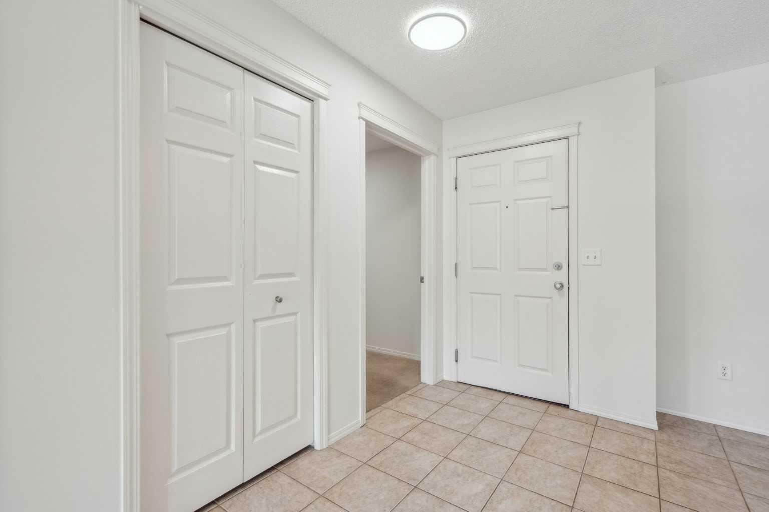 Property Photo: 70 Panamount Drive NW 2211 AB T3K 5Z1