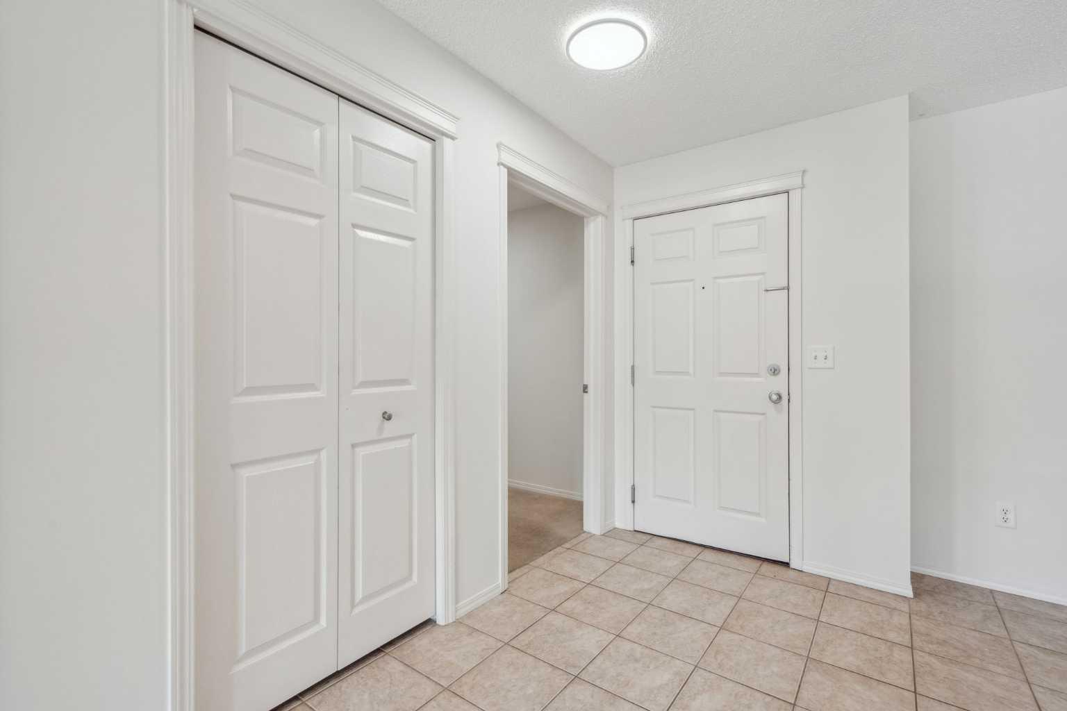 Property Photo: 70 Panamount Drive NW 2211 AB T3K 5Z1