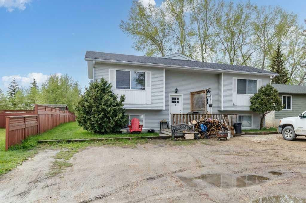 4411 48 Avenue  Sylvan Lake AB T4S 1N8 photo