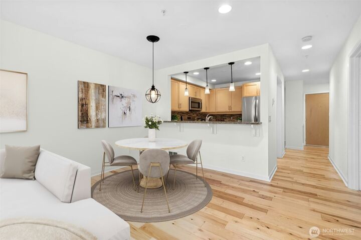 Property Photo:  225  4th Avenue A307  WA 98033 