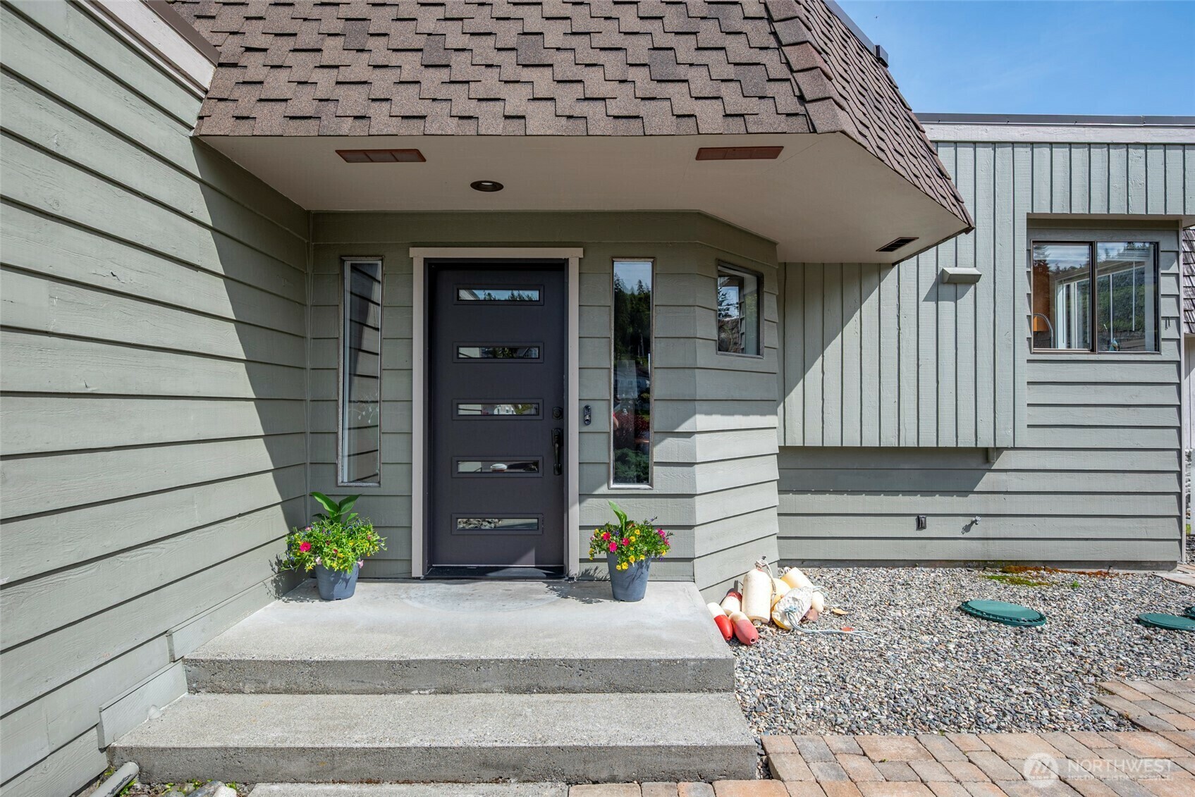 Property Photo: 2222 Mariners Way WA 98277