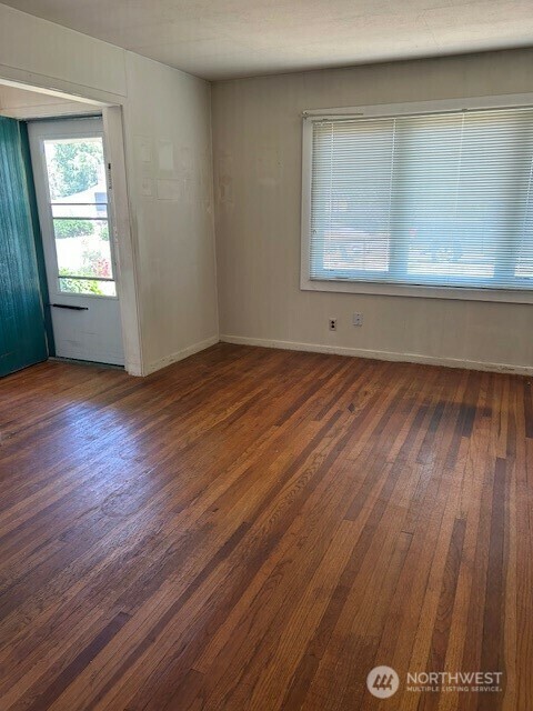 Property Photo:  1106  Okanogan Avenue  WA 98801 