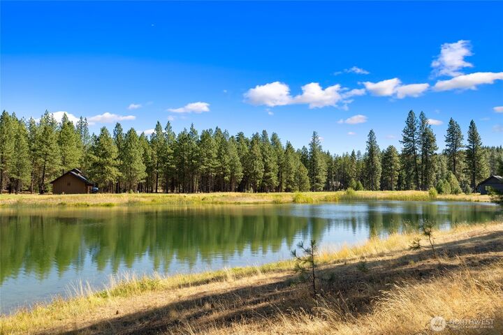 Property Photo: 950 Coal Mine Way WA 98922