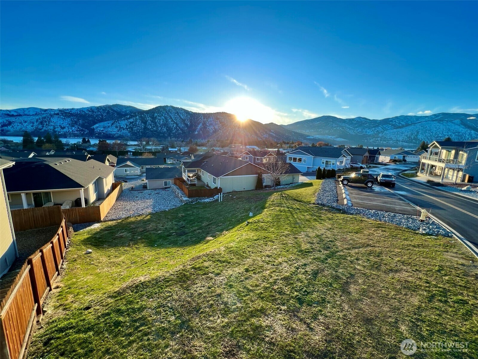 Property Photo:  516  Village Drive  WA 98831 