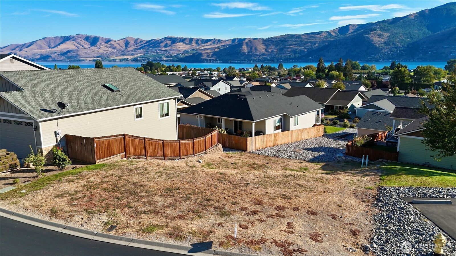 Property Photo: 516 Village Drive WA 98831