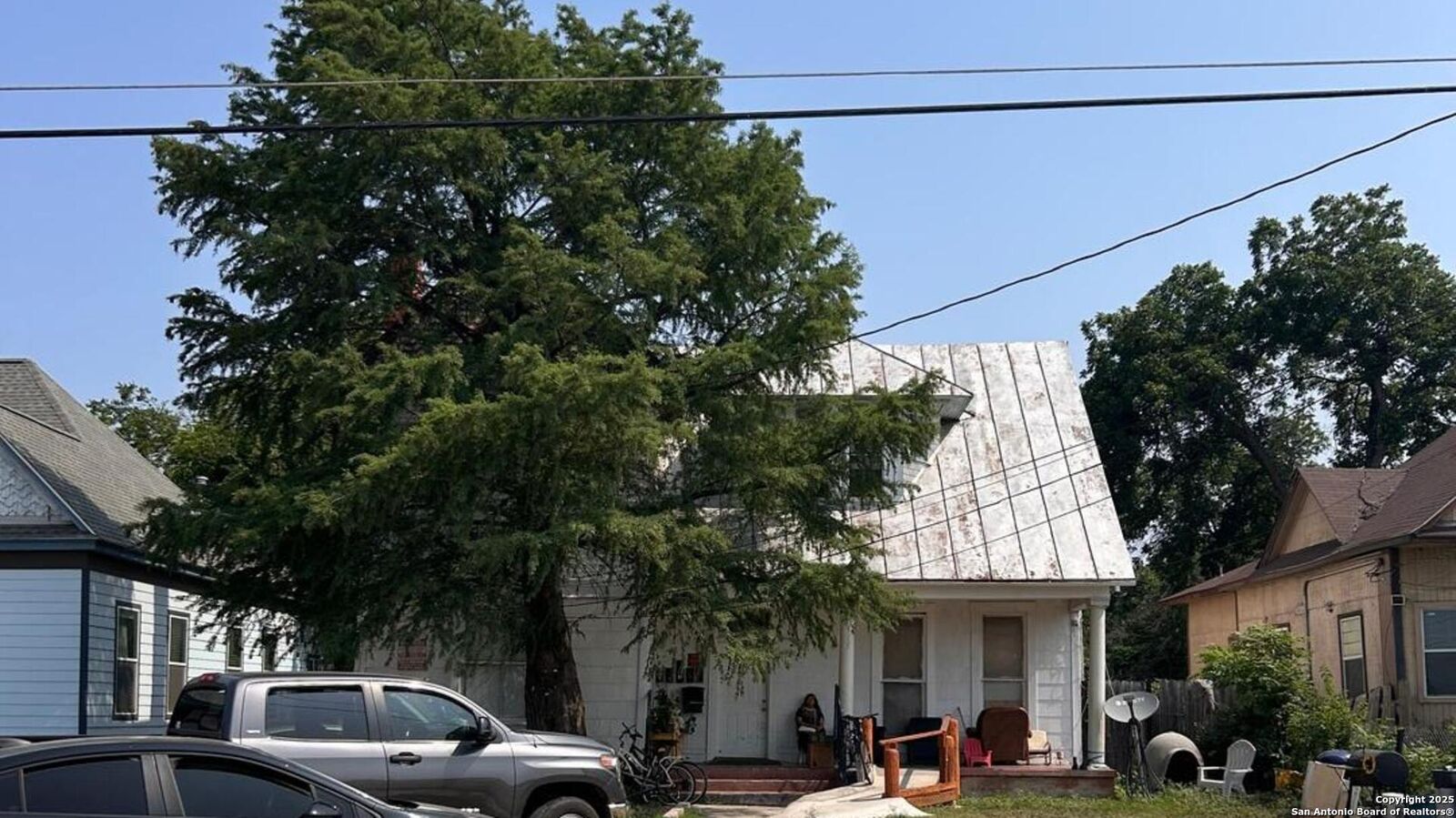 Property Photo:  1915 N Interstate 35  TX 78208 