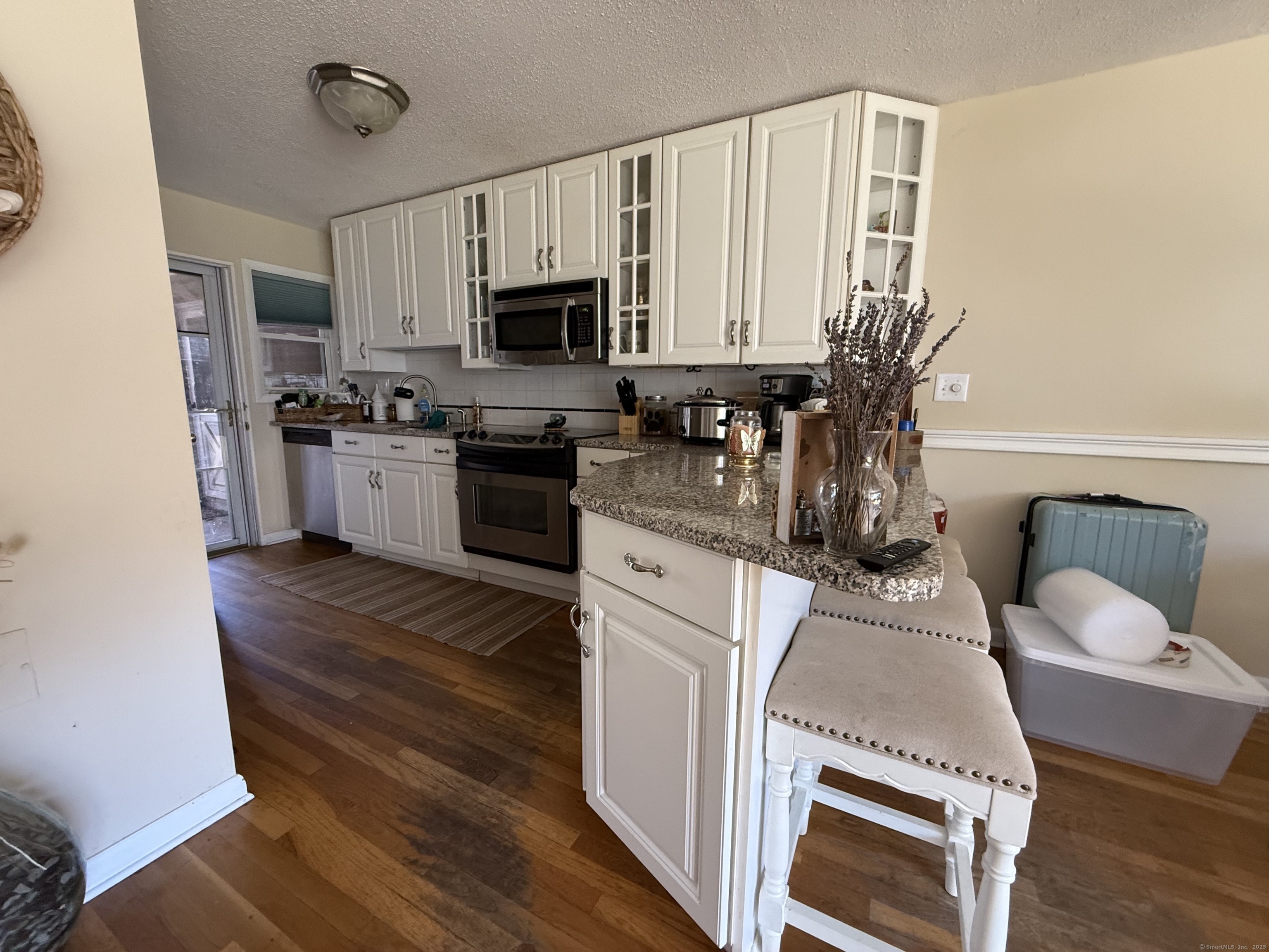 Property Photo: 35 West Walk 35 CT 06516