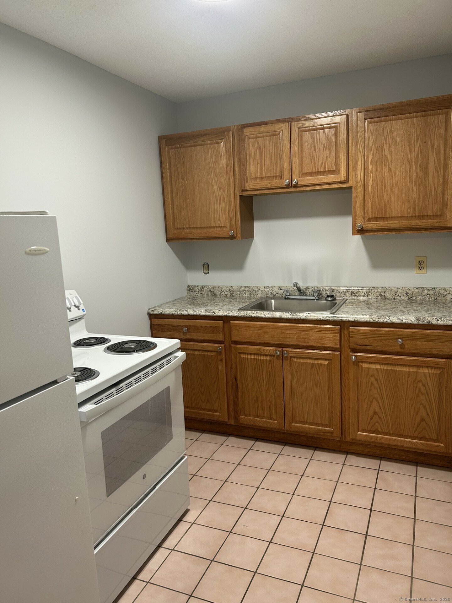 Property Photo: 46 North Cherry Street 4 CT 06492
