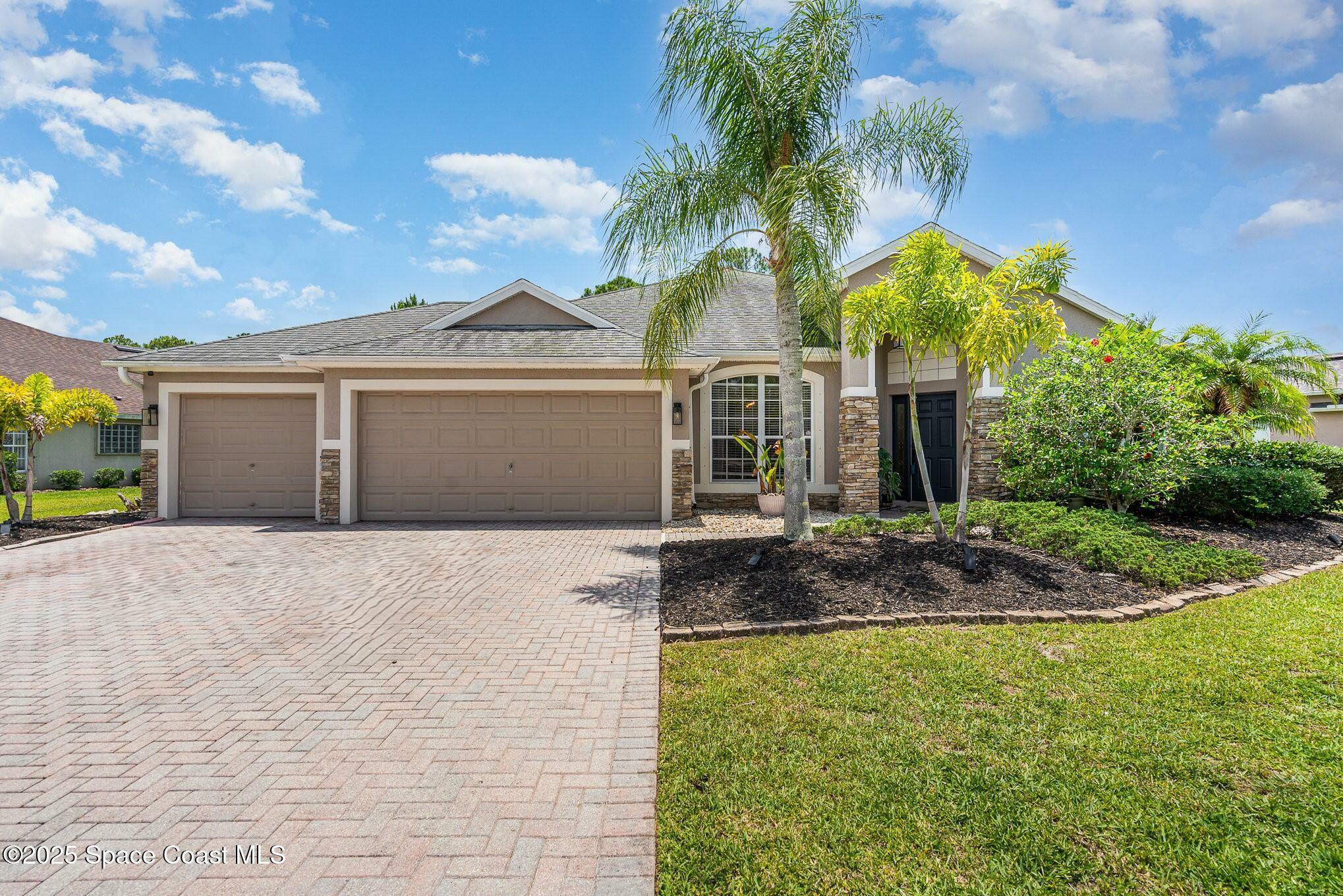 Property Photo: 294 Brandy Creek Circle SE FL 32909