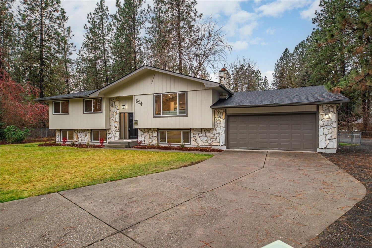 Property Photo: 514 E Eaton Ave WA 99218