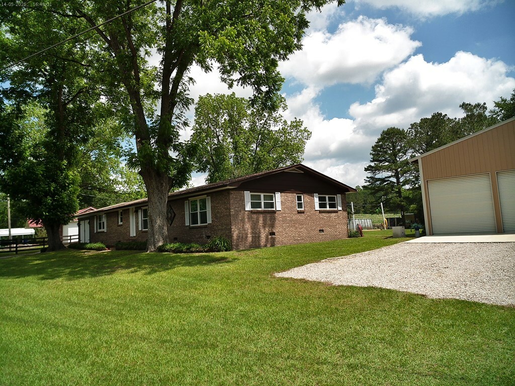 Property Photo: 4301 County Road 156 AL 36330