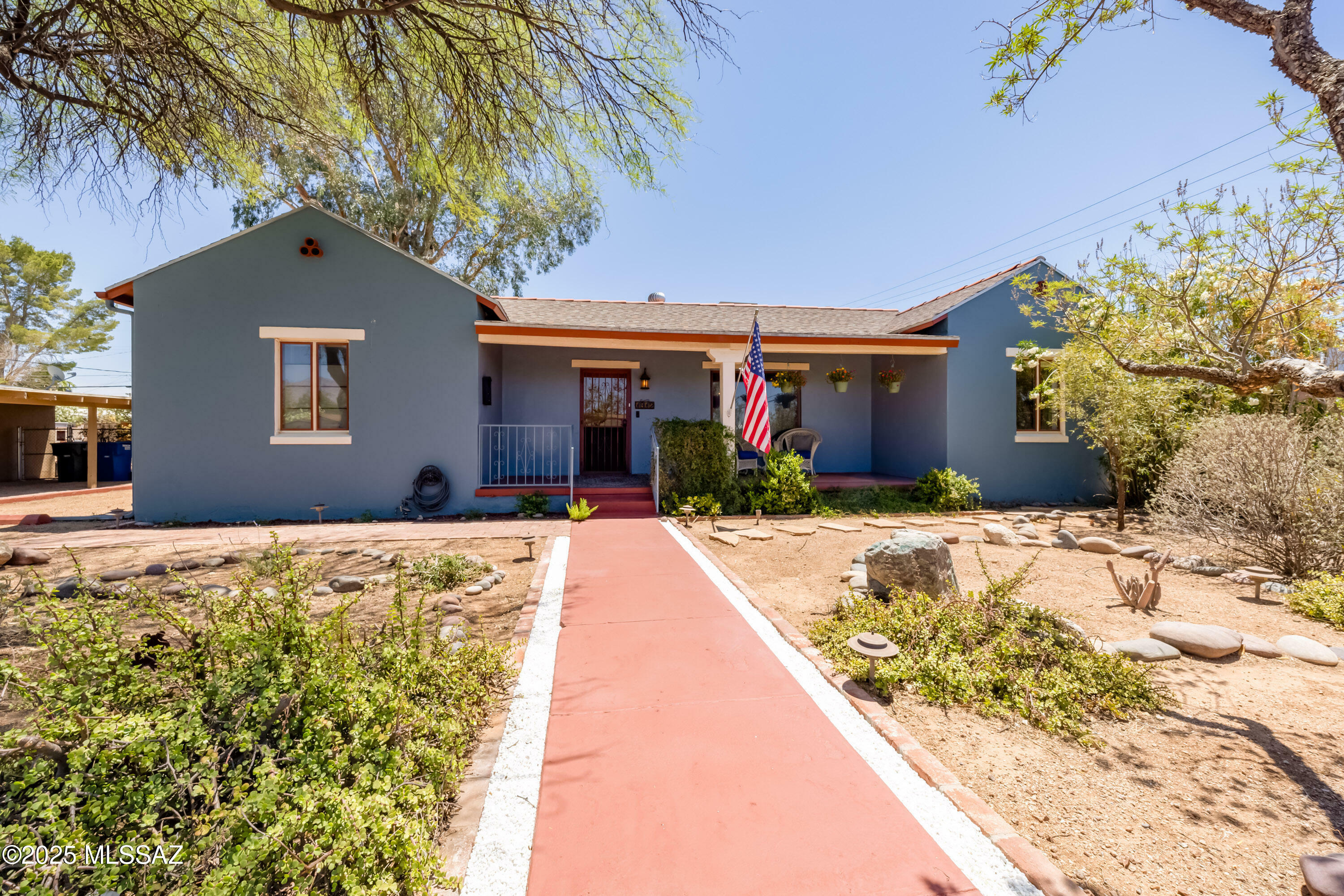 Property Photo:  1912 E Water Street  AZ 85719 
