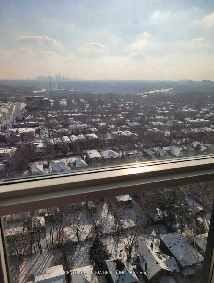 Photo de la propriété: 11 Bogert Avenue 2102 ON M2N 1K4