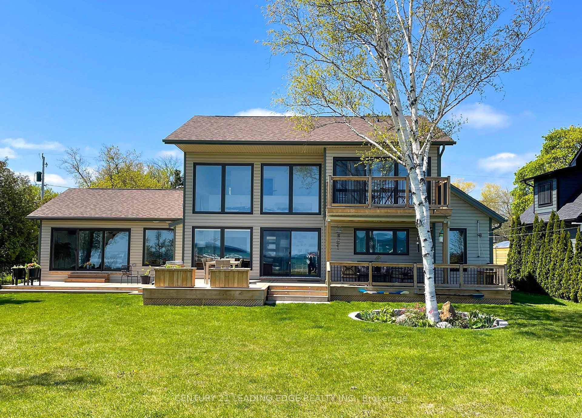 Property Photo: 29 St. Clair Street ON L9Y 5N5