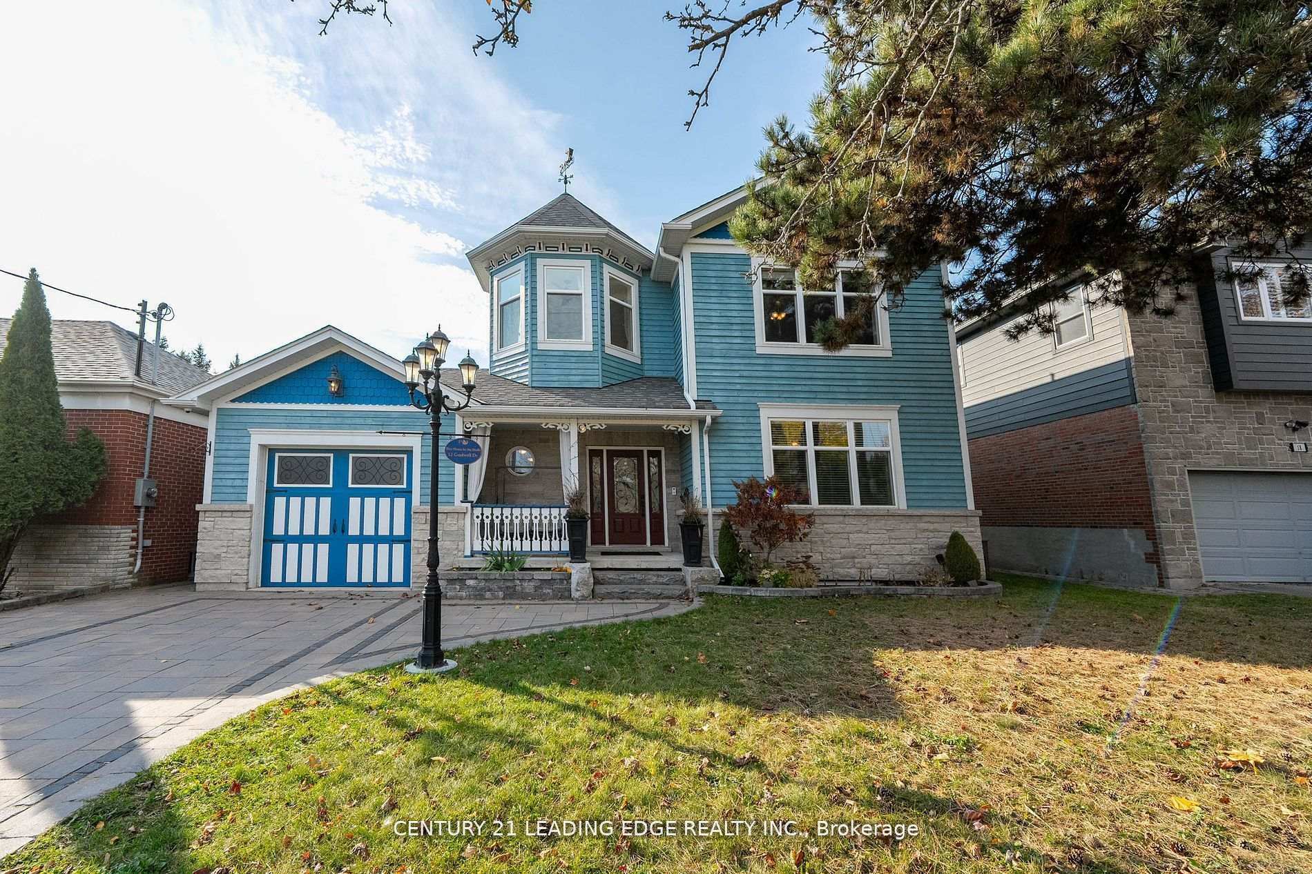 Photo de la propriété:  12 Gradwell Drive  ON M1M 2M9 