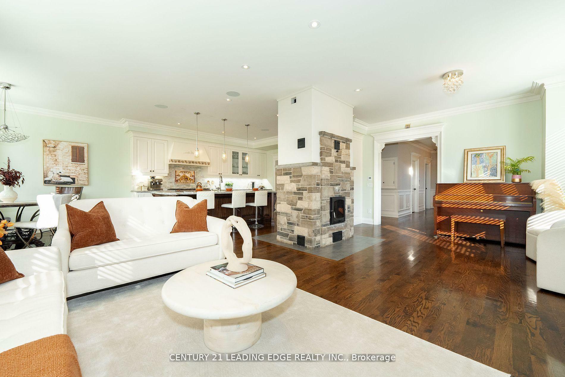 12 Gradwell Drive  Toronto ON M1M 2M9 photo