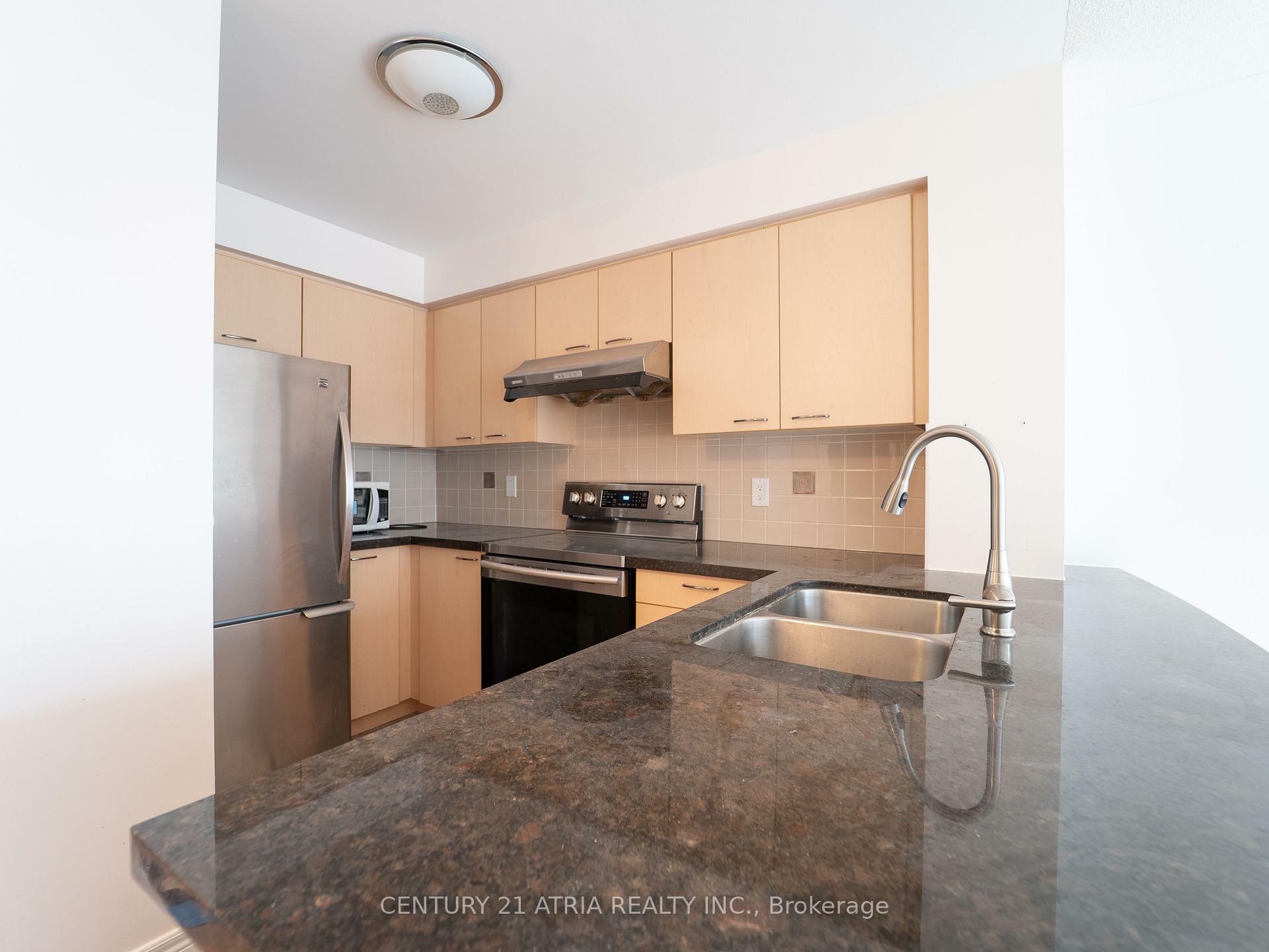 Property Photo: 62 Suncrest Boulevard 622 ON L3T 7Y6