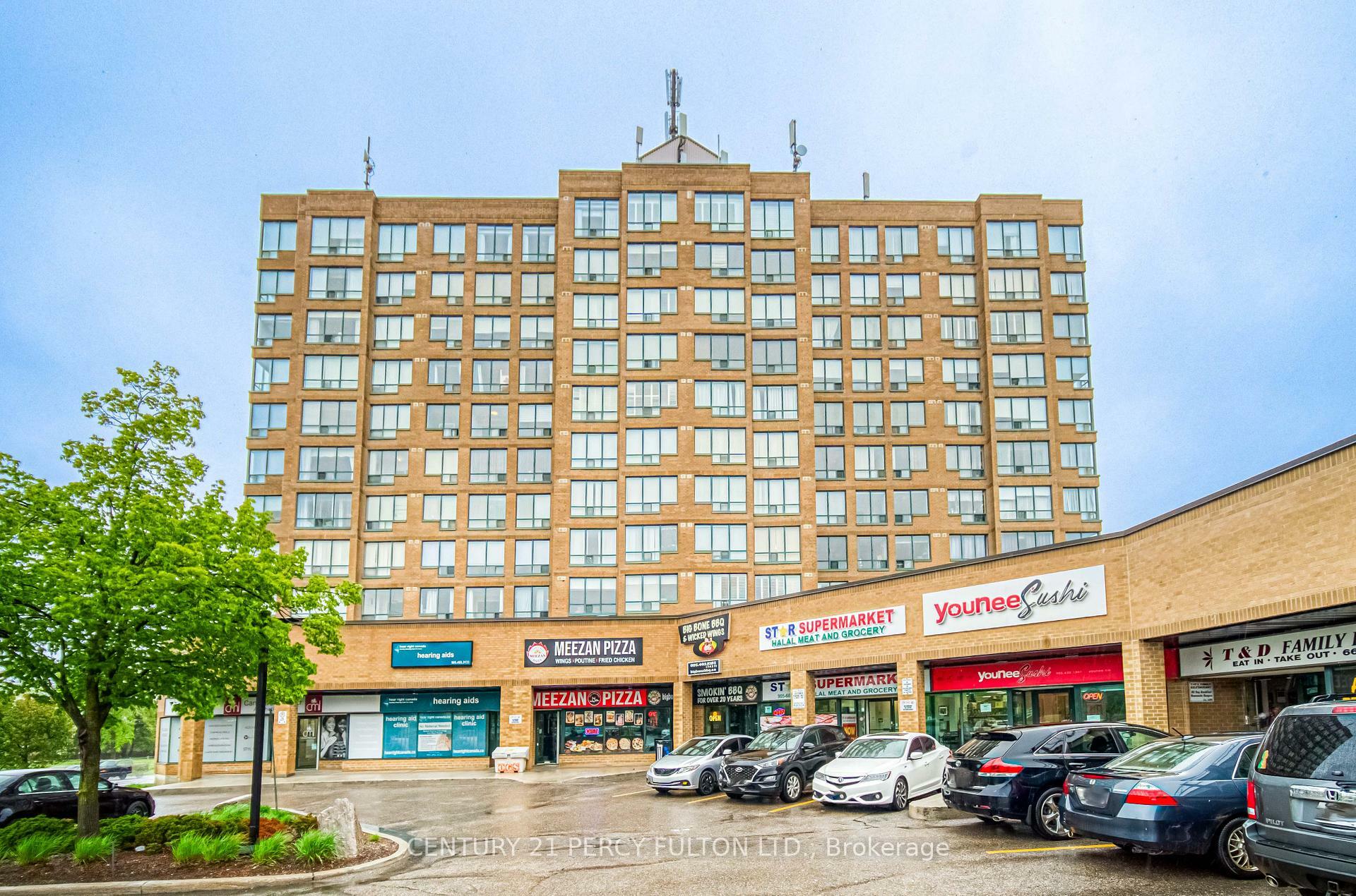 Property Photo: 711 Rossland Road E 710 ON L1N 8Z1