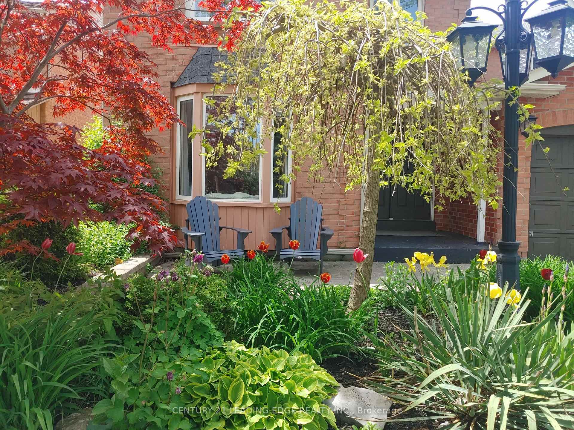 Photo de la propriété:  724 Barnes Crescent  ON L1J 8K1 