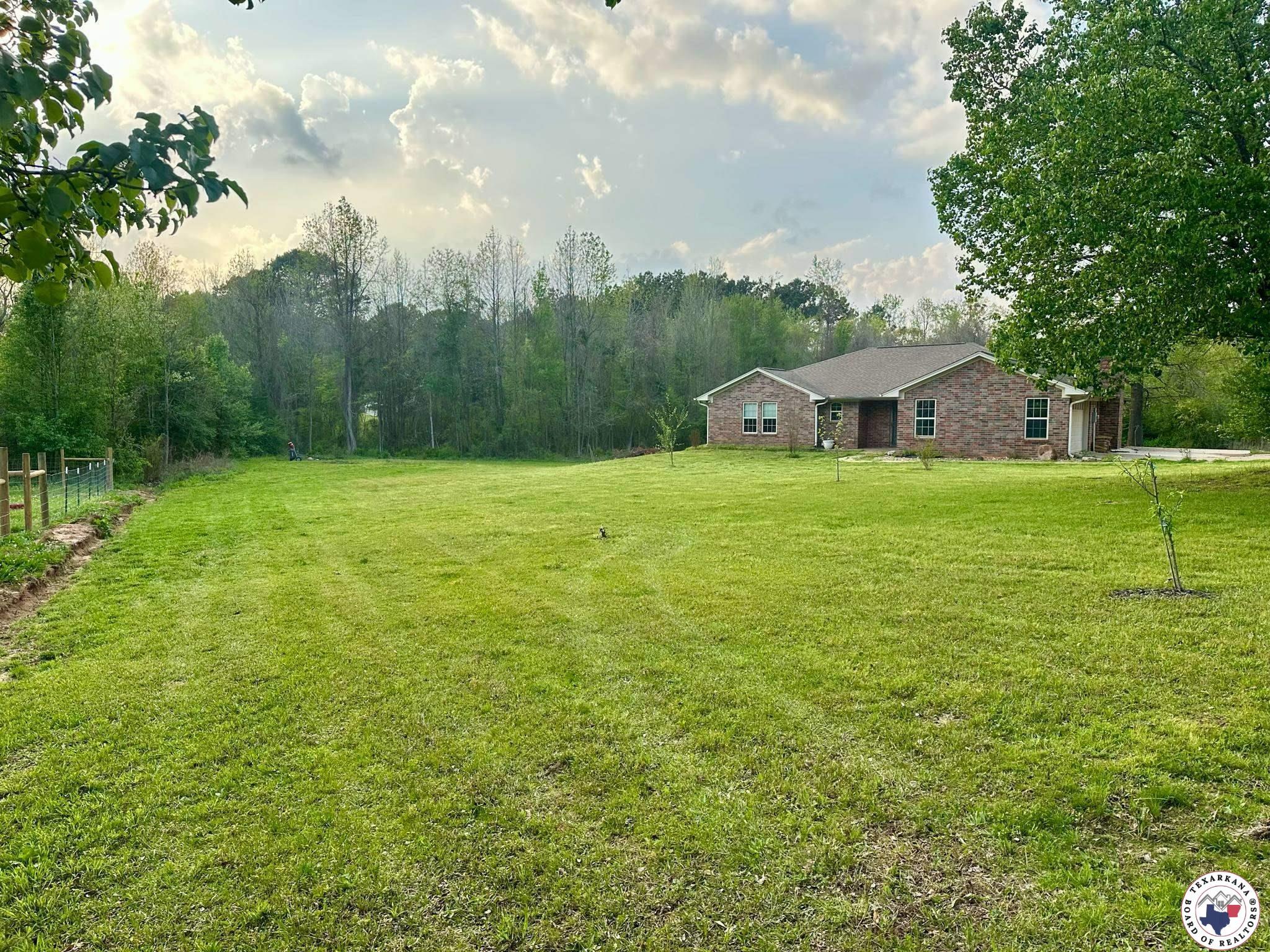 Property Photo: 1121 Kelly Rd TX 75501