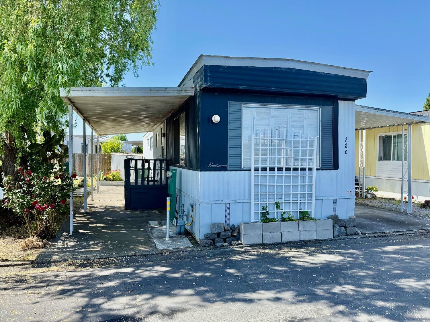 Property Photo: 280 Aileen Way CA 95407