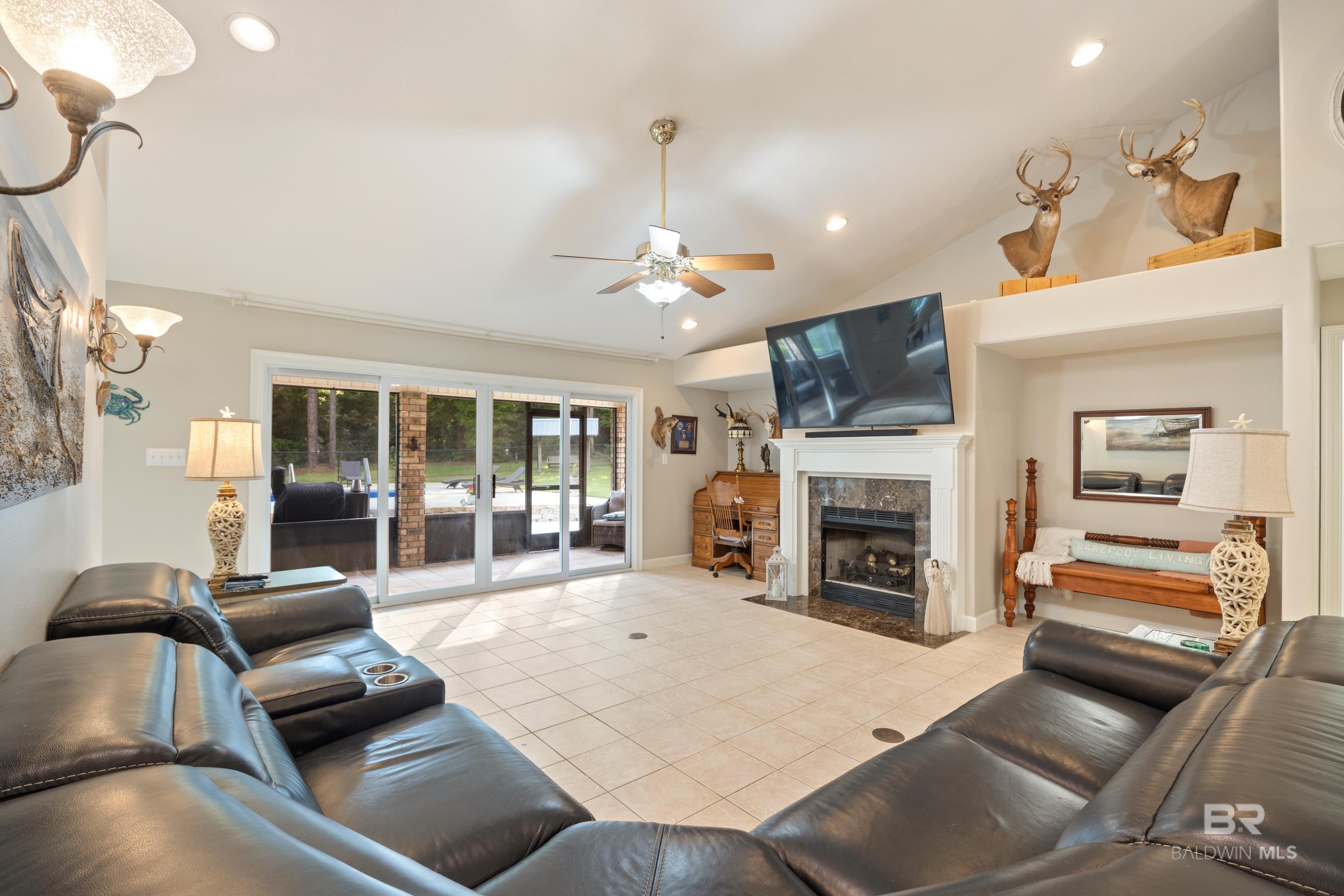Property Photo: 9638 Wills Lane AL 36549-0000