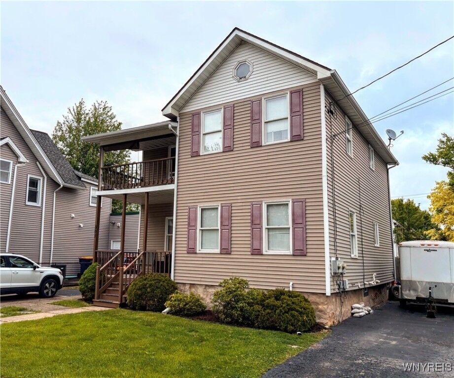 Property Photo:  301 Locust Street  NY 14094 