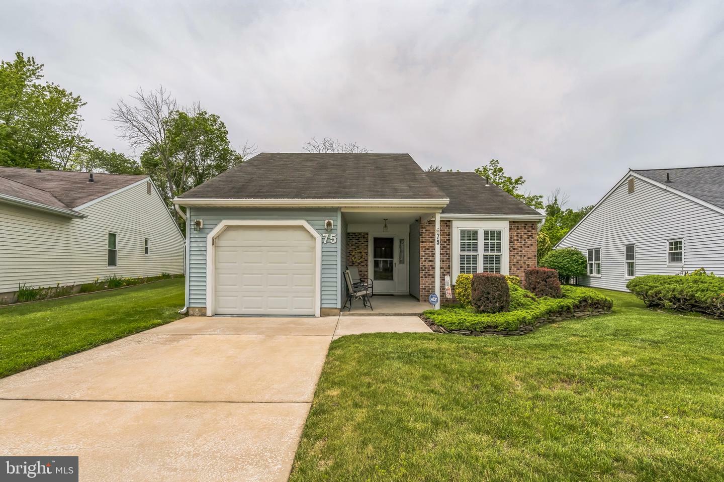 Property Photo: 75 Eddystone Way NJ 08054
