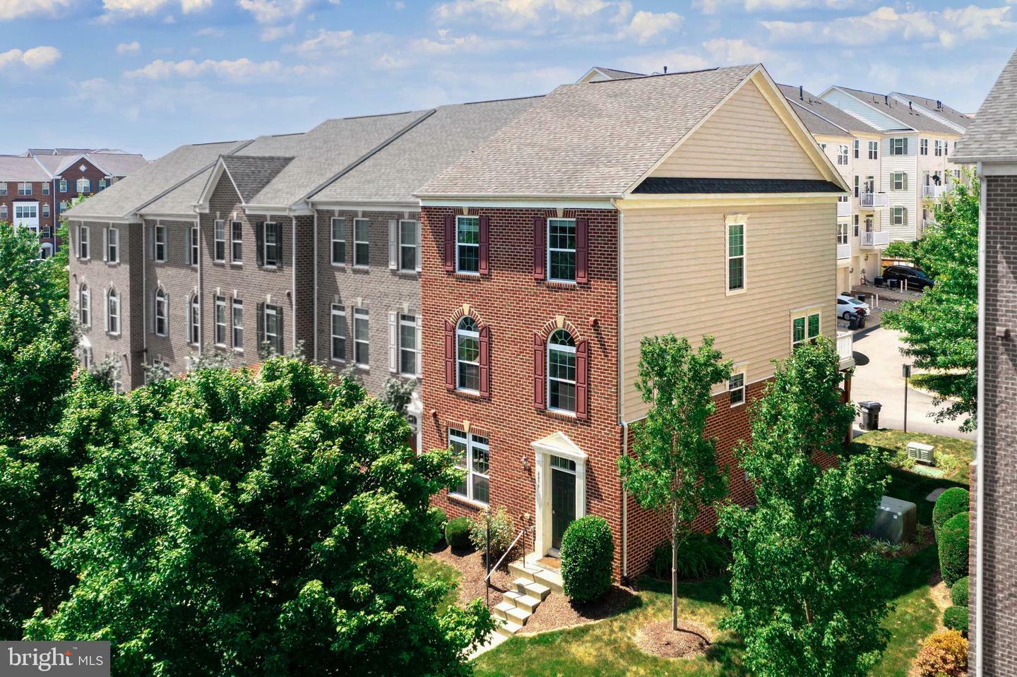 Property Photo: 2279 Merseyside Drive VA 22191