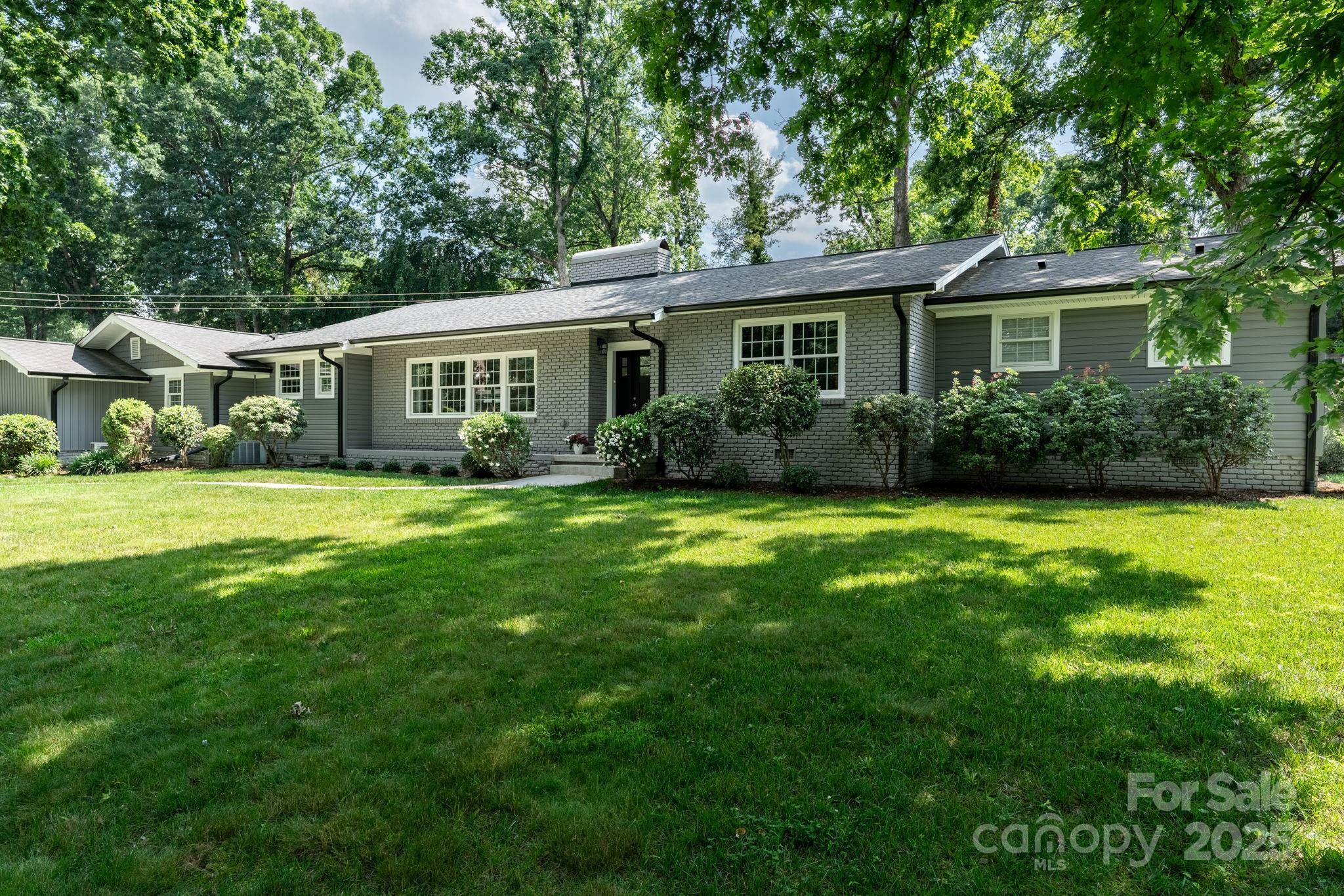 Property Photo: 1035 15th Avenue NW NC 28601
