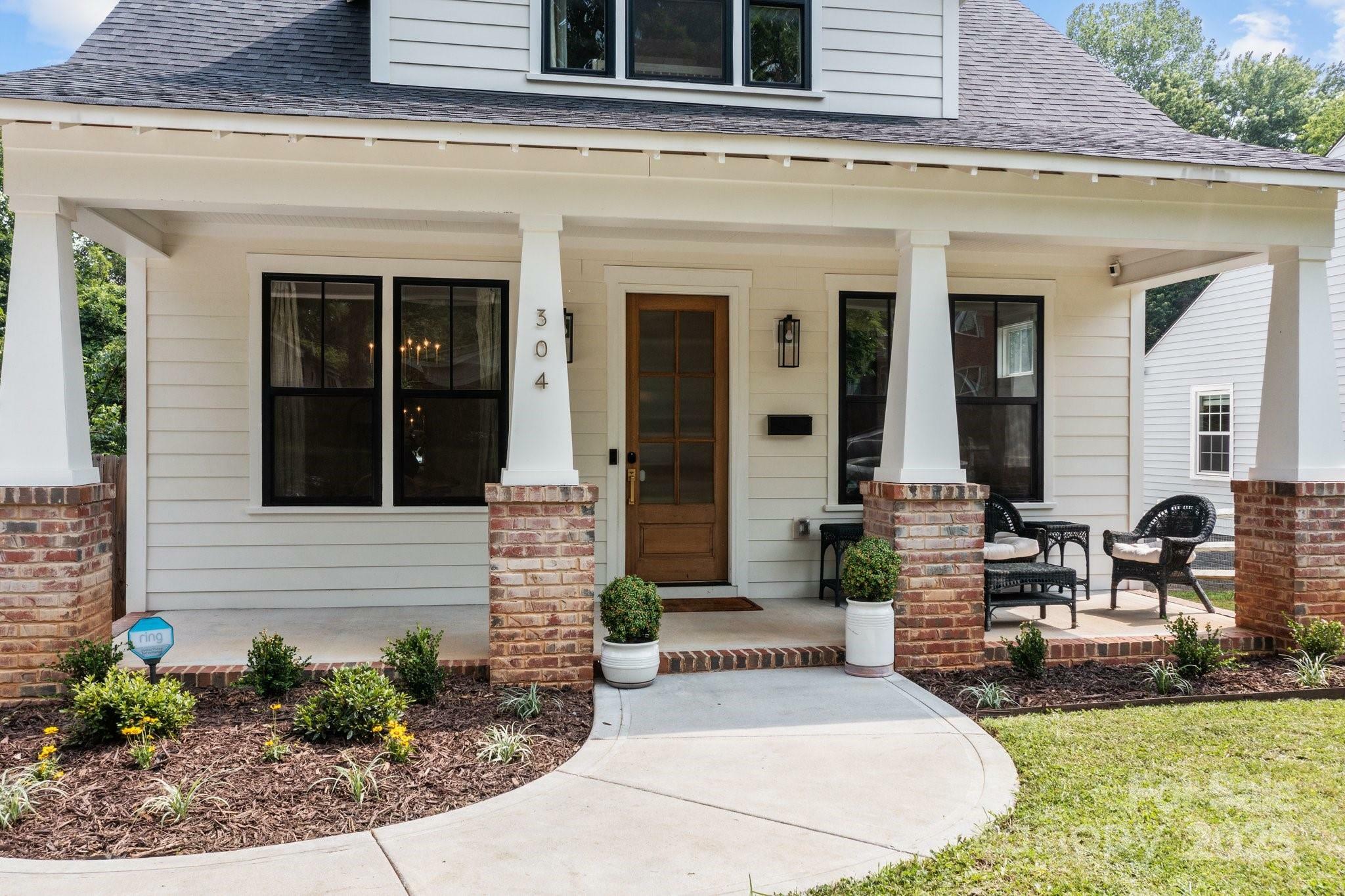 Property Photo: 304 Keswick Avenue NC 28206