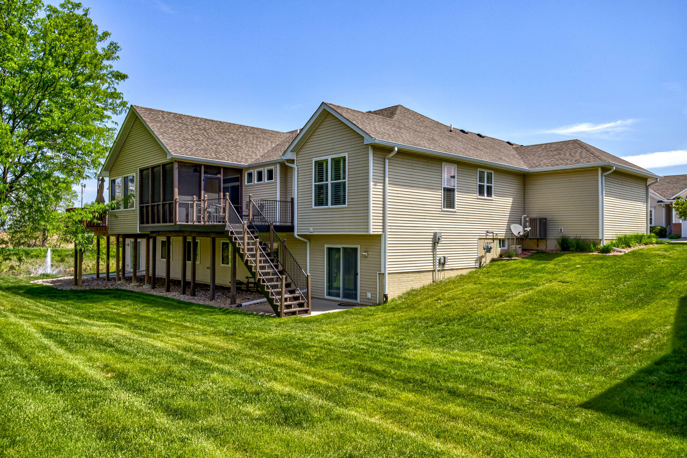 Property Photo:  2309 Westwind Drive  IA 50010 
