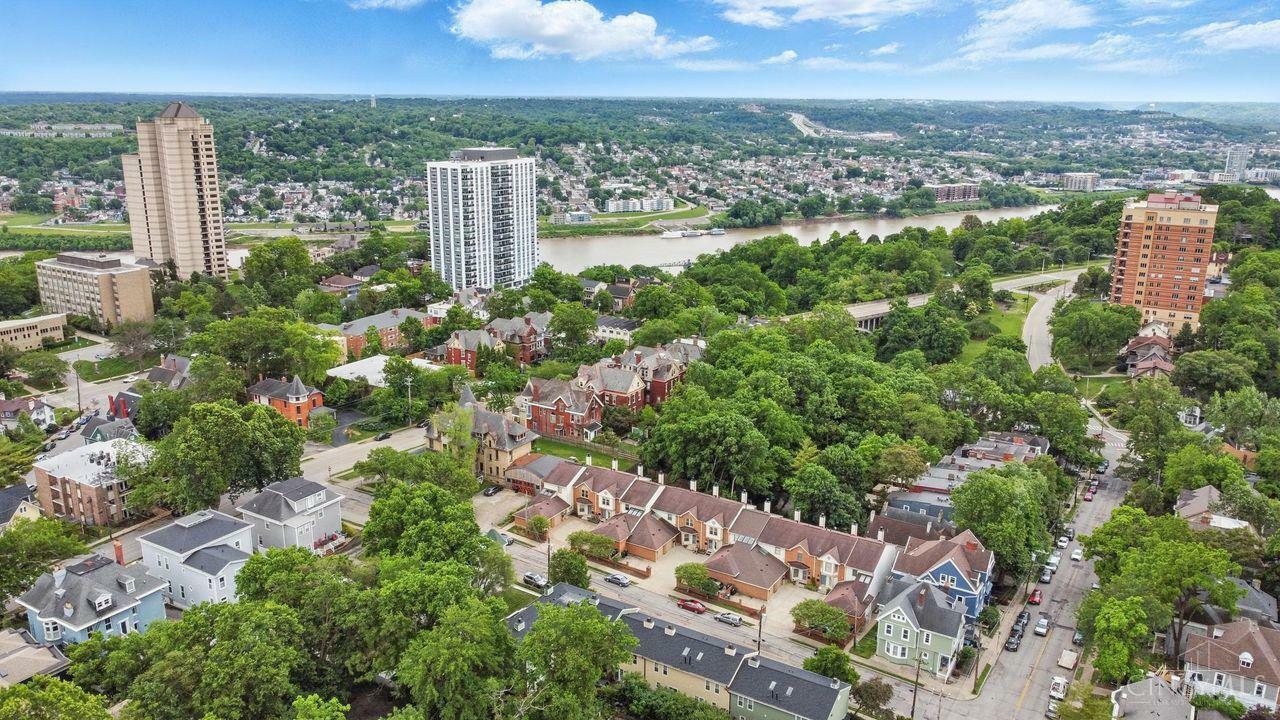 Property Photo: 1027 Windsor Street OH 45206